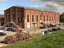 Frühere Gebläsehalle Ilsede, davor eine Ljungströmturbine