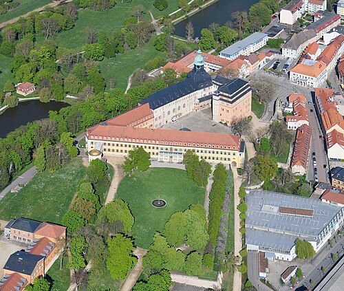 Schloss (Gebäude)
