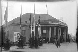 Die erste Automobilhalle bei der Internationalen Automobil-Ausstellung, 1928