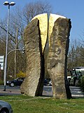 Tor zur Stadt von Werner Ratering, seit 1995 an der Kreuzung Burg-/Bahnhofstraße