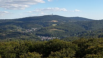 Großer Feldberg von Norden, aufgenommen vom Aussichtsturm auf dem Pferdskopf