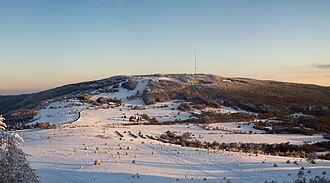Blick vom Arnsberg nach Süden zum Kreuzberg