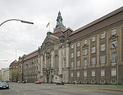 Hauptfassade des Amtsgerichtes Schöneberg (2011)