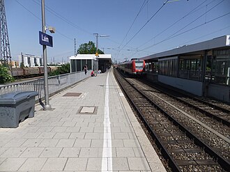 Bahnsteige des Bahnhofs München-Laim