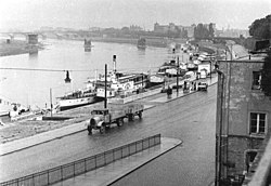 Brückenreste und Terrassenufer 1952