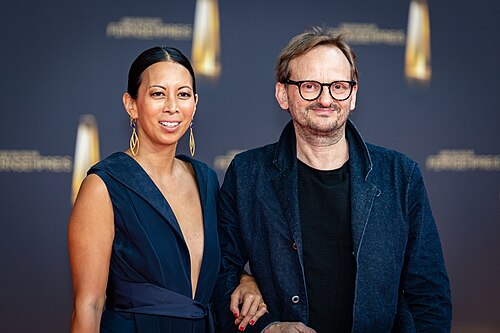 Doppelhaushälfte (Fernsehserie)