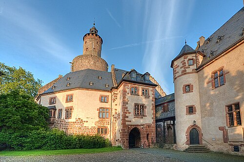Die Stärkere