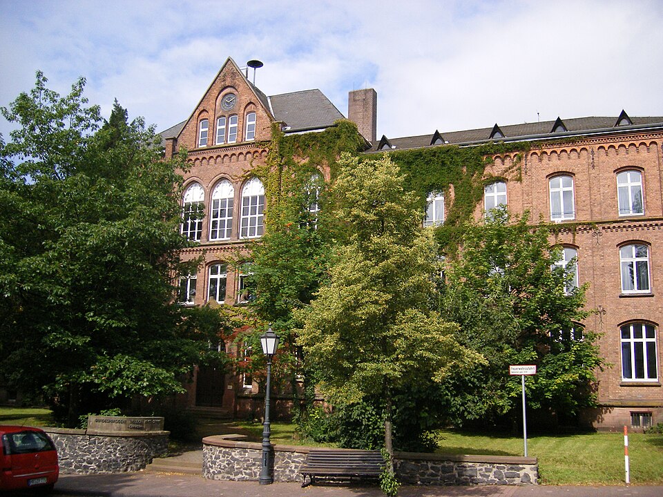 Bundespräsident-Theodor-Heuss-Schule (Homberg)