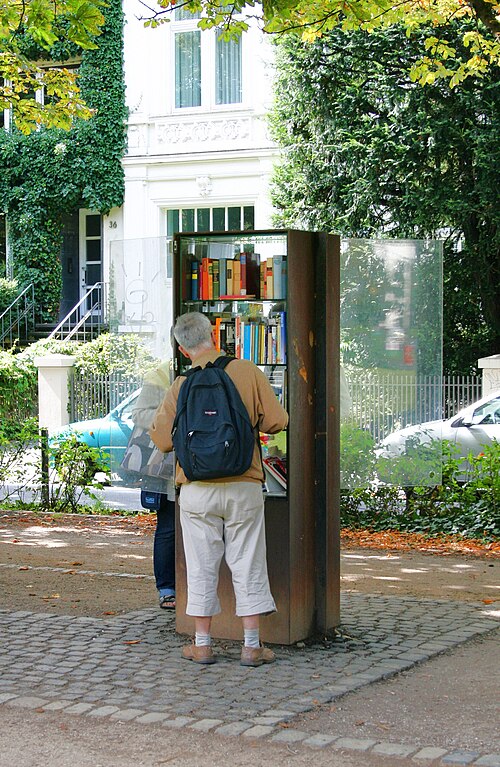 Öffentlicher Bücherschrank